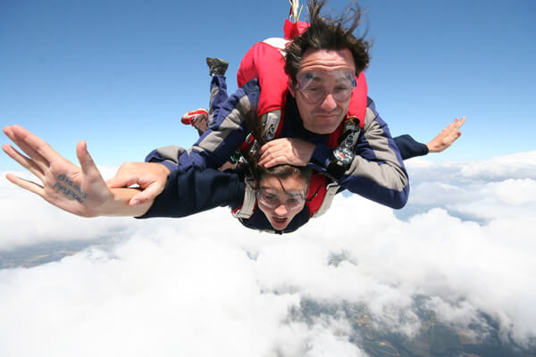 Bisous Papou saut en parachute