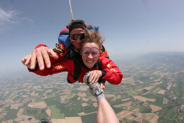 Le pied saut en parachute